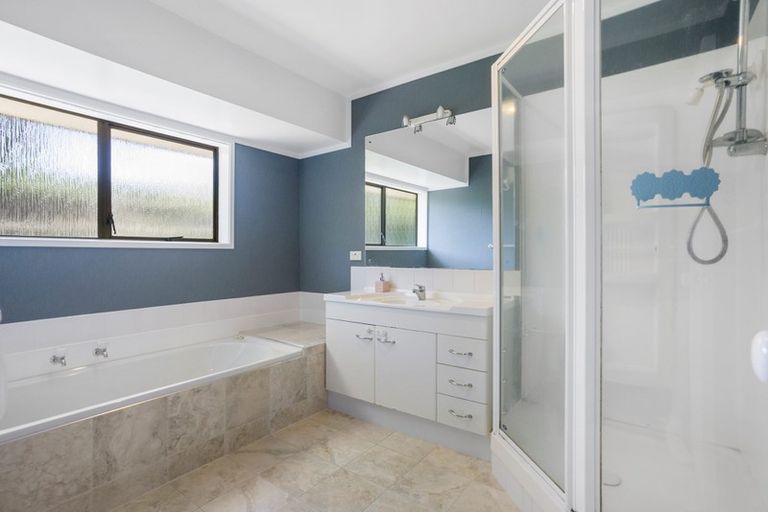 Photo of property in 18 Galloway Crescent, Farm Cove, Auckland, 2012