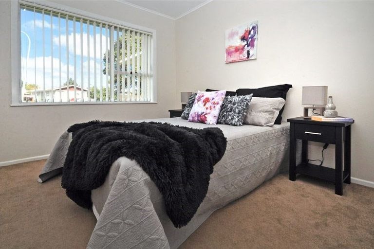 Photo of property in 22 Ronald Place, Manurewa, Auckland, 2102