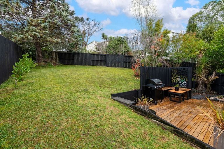 Photo of property in 21/24 Eastglen Road, Glen Eden, Auckland, 0602