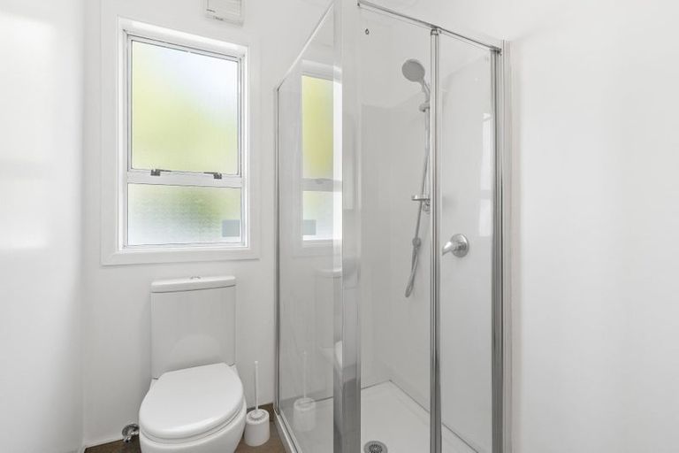 Photo of property in 8 Cambridge Street, Levin, 5510