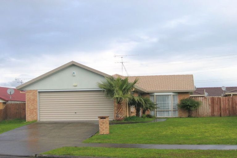 Photo of property in 16 Davington Way, Burswood, Auckland, 2013