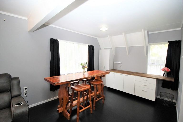 Photo of property in 11 Ross Street, Woodville, 4920