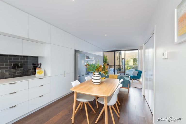 Photo of property in 4 Jean Caldwell Way, Island Bay, Wellington, 6023