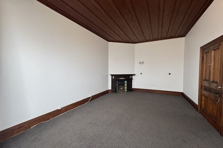 Photo of property in 37 Te Wharepouri Street, Berhampore, Wellington, 6023