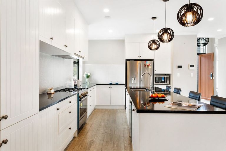 Photo of property in 15 Will Street, Huapai, Kumeu, 0810