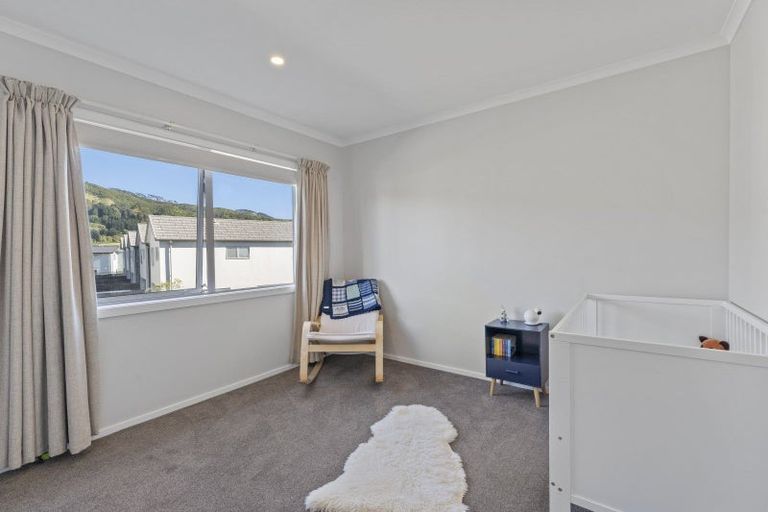 Photo of property in 30 Bluff Road, Kenepuru, Porirua, 5022