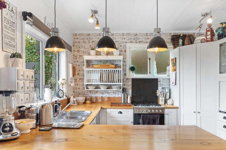 Photo of property in 39 Matai Street, Castlecliff, Whanganui, 4501