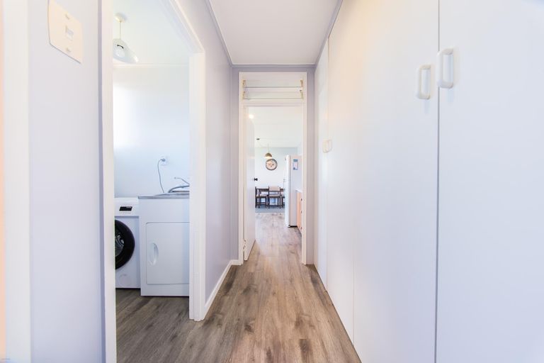 Photo of property in 32 Rata Road, Twizel, 7901