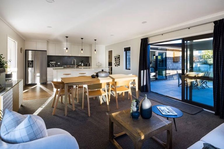 Photo of property in 9 Denham Court, Flagstaff, Hamilton, 3210