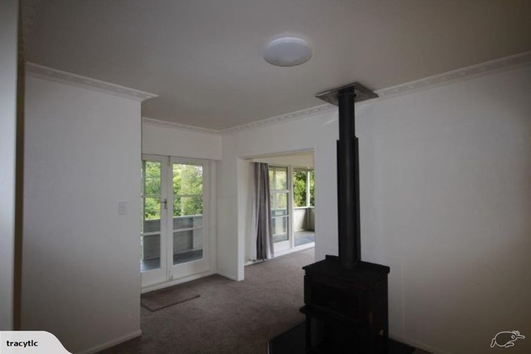 Photo of property in 6 Lee Road, Hannahs Bay, Rotorua, 3010