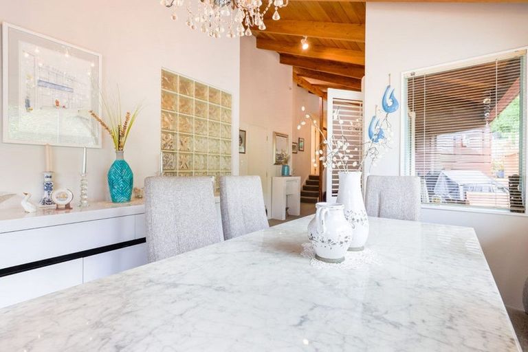 Photo of property in 41 Hythe Terrace, Mairangi Bay, Auckland, 0630