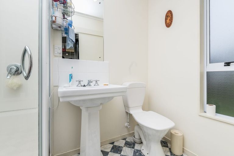 Photo of property in 29 Guadeloupe Crescent, Grenada Village, Wellington, 6037