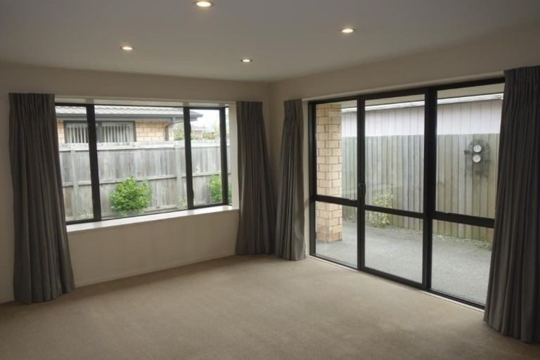 Photo of property in 2/23 Sabina Street, Shirley, Christchurch, 8013