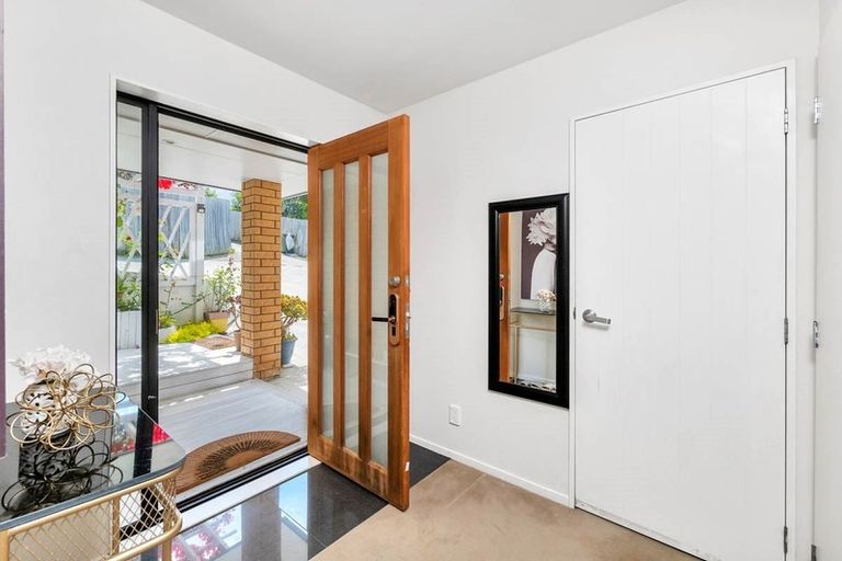 Photo of property in 70d Glengarry Road, Glen Eden, Auckland, 0602