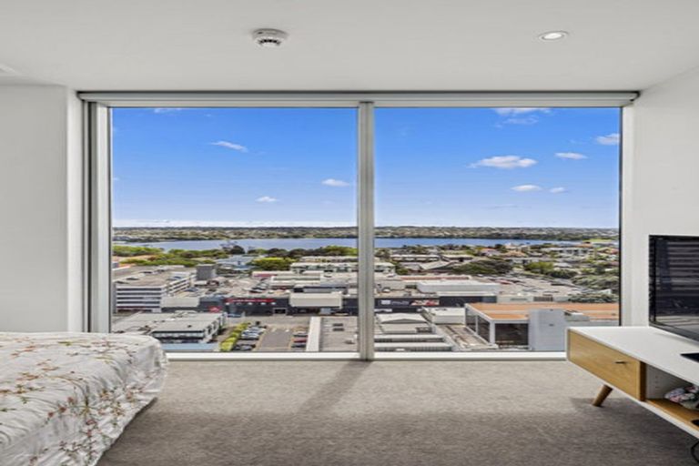 Photo of property in Sentinel Apartments, 1605/3 Northcroft Street, Takapuna, Auckland, 0622