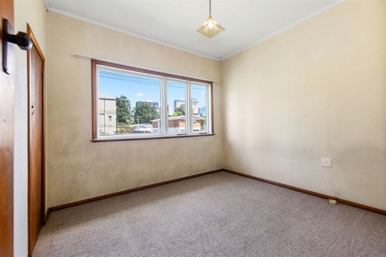 Photo of property in 24 Opoia Road, Hamilton East, Hamilton, 3216