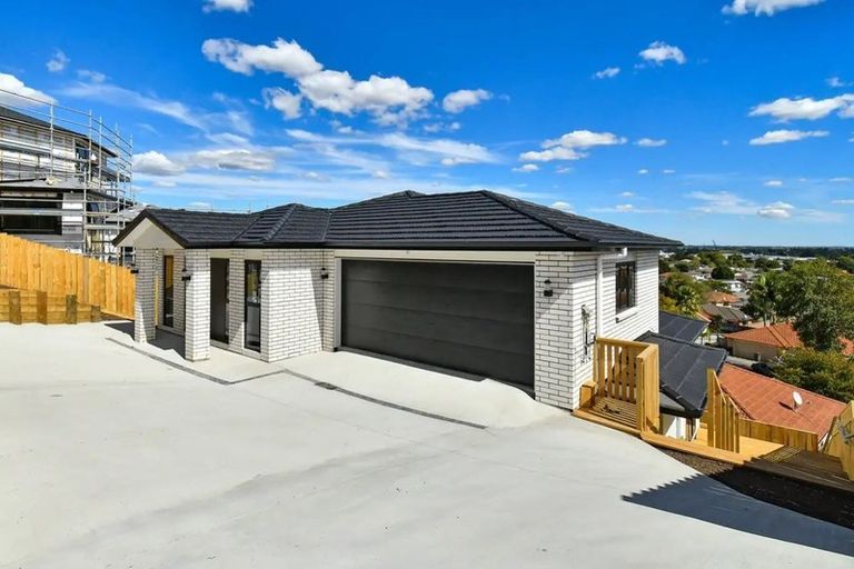 Photo of property in 51 Kirikiri Drive, Papakura, 2110