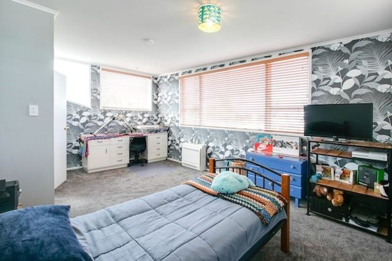 Photo of property in 10 Totara Street, Taradale, Napier, 4112