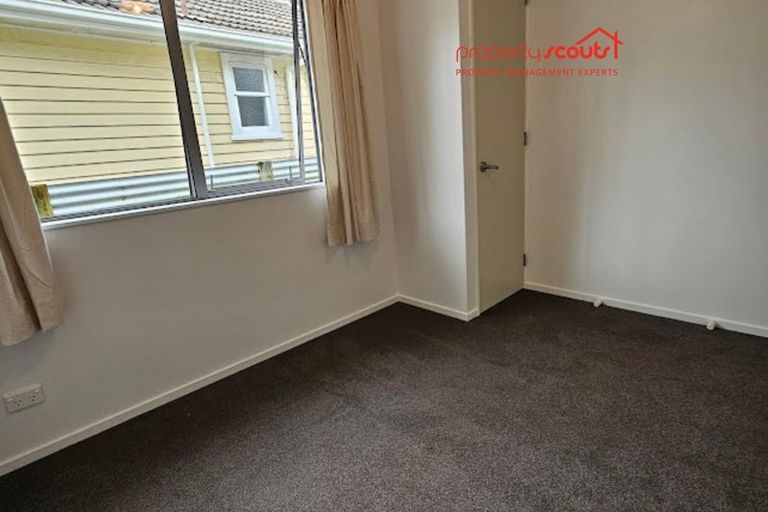 Photo of property in 71 Queenwood Road, Levin, 5510