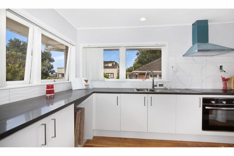 Photo of property in 41 Royal Road, Massey, Auckland, 0614