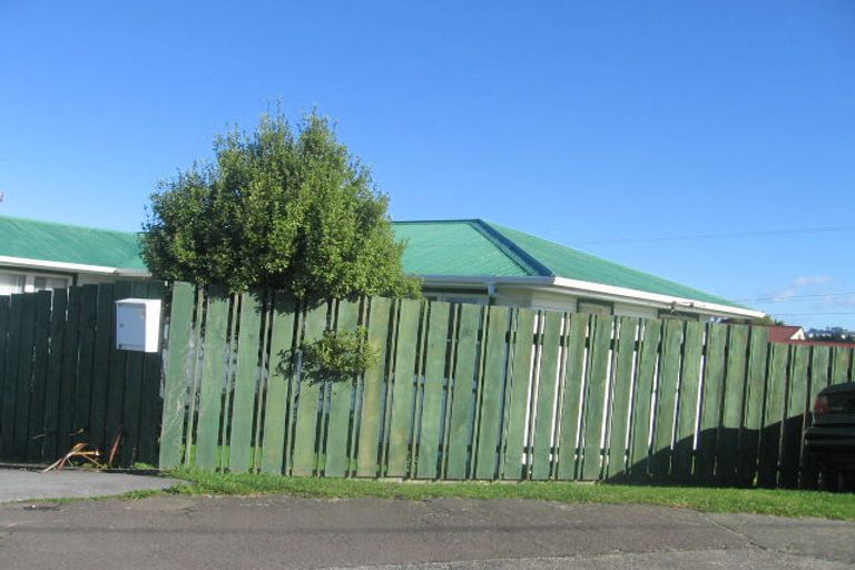 Photo of property in 18 Wilson Grove, Normandale, Lower Hutt, 5010