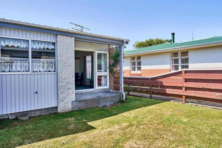 Photo of property in 11 Rosebank Avenue, Avalon, Lower Hutt, 5011