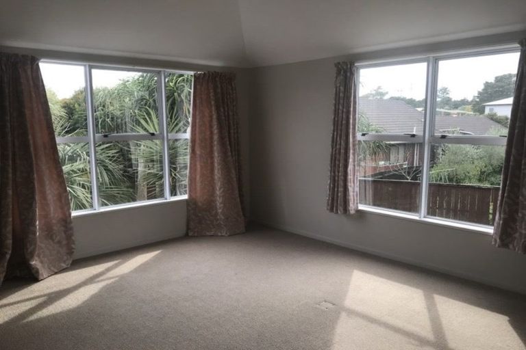 Photo of property in 3 Charles Prevost Drive, The Gardens, Auckland, 2105