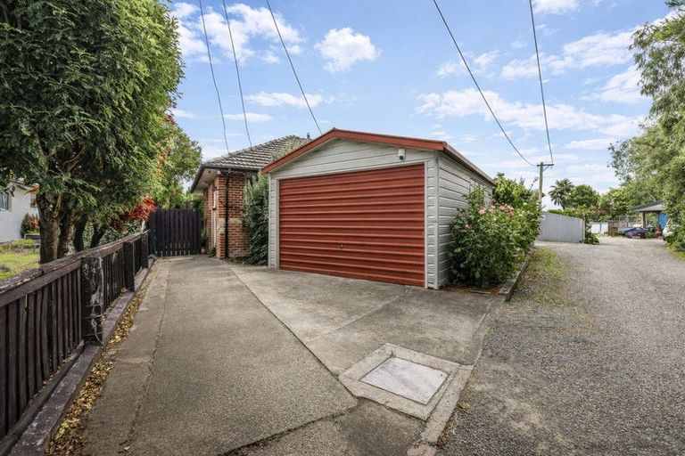 Photo of property in 8a Kyeburn Place, Avonhead, Christchurch, 8042