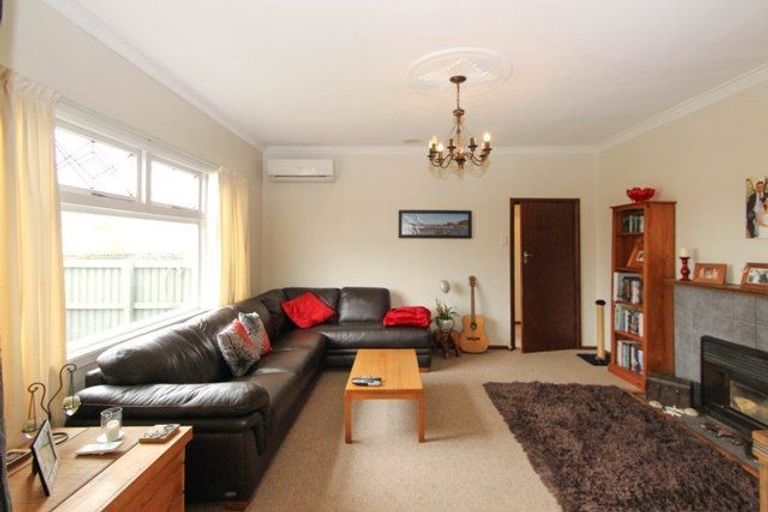 Photo of property in 1400 Woodstock Avenue, Mayfair, Hastings, 4122