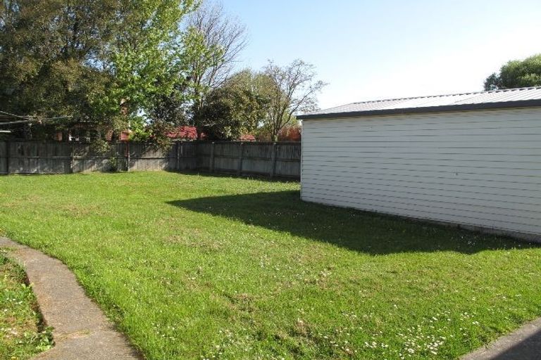 Photo of property in 27 Auburn Avenue, Upper Riccarton, Christchurch, 8041