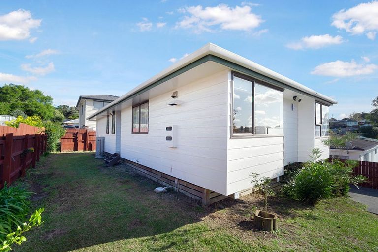 Photo of property in 11 Danube Lane, Glen Eden, Auckland, 0602