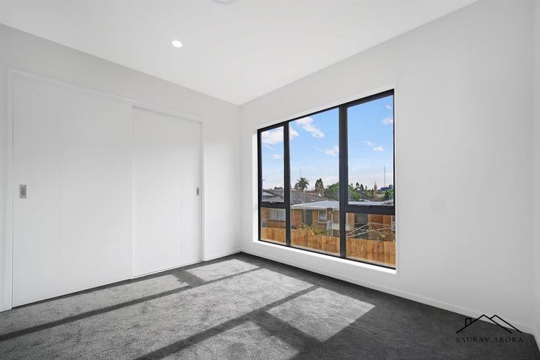 Photo of property in 24c Grande Vue Road, Papatoetoe, Auckland, 2025