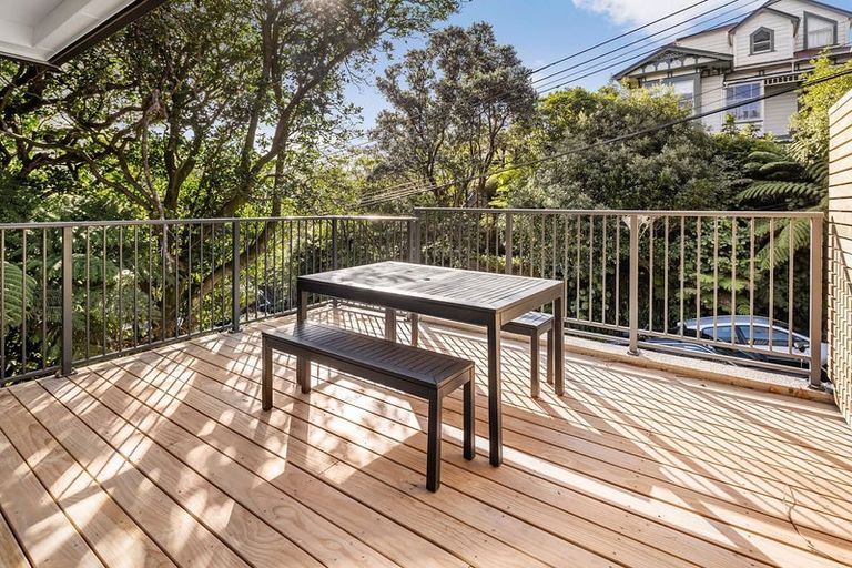 Photo of property in 7 Garfield Street, Brooklyn, Wellington, 6021