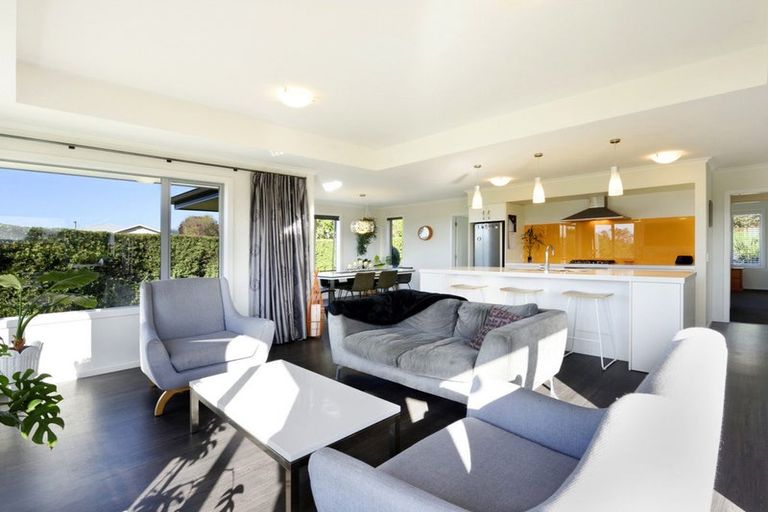 Photo of property in 18 Katania Heights, Brightwater, 7022