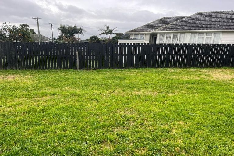 Photo of property in 11 Healy Road, Manurewa, Auckland, 2102