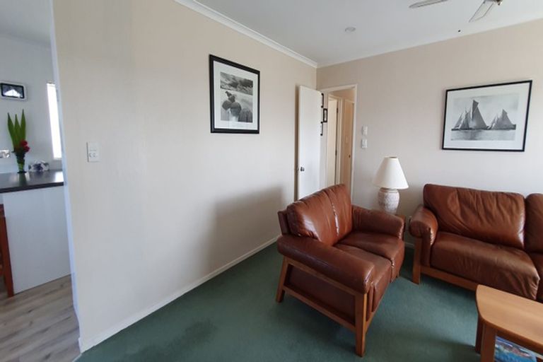 Photo of property in 130 Bream Bay Drive, Ruakaka, 0116