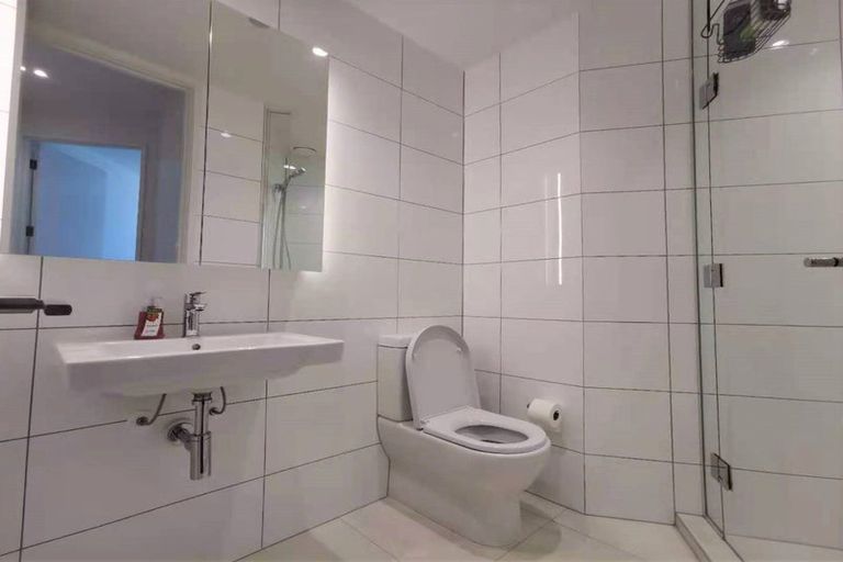 Photo of property in 1/8 Alexander Avenue, Torbay, Auckland, 0630