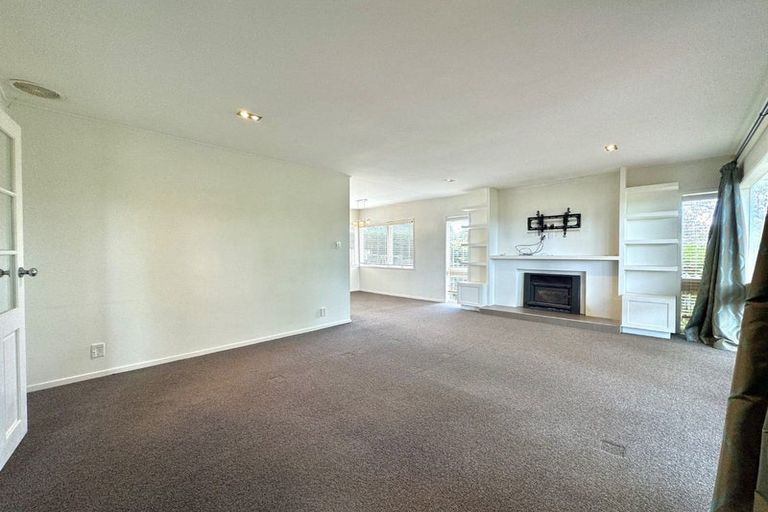 Photo of property in 98 Angelo Avenue, Howick, Auckland, 2014