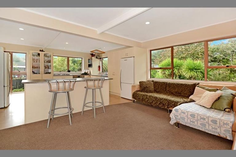 Photo of property in 18 Barlow Place, Chatswood, Auckland, 0626