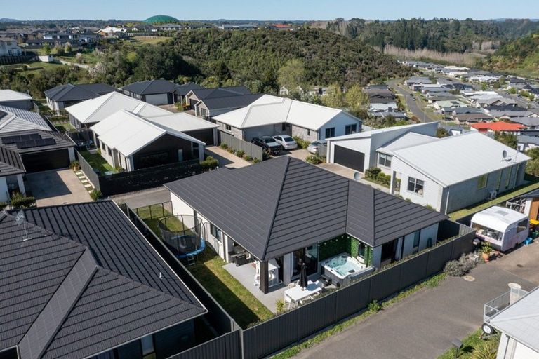 Photo of property in 8 Scarr Lane, Pyes Pa, Tauranga, 3112