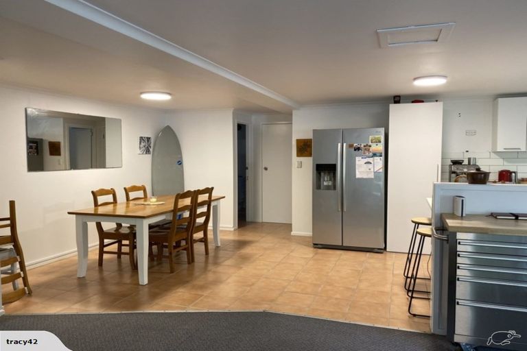 Photo of property in 53a Onedin Place, Titirangi, Auckland, 0604