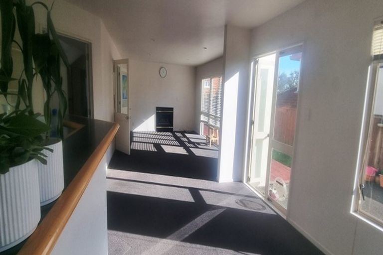 Photo of property in 2/86 Birkenhead Avenue, Birkenhead, Auckland, 0626