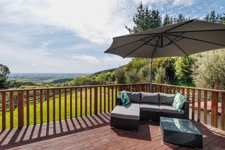 Photo of property in 104 Harrison Hill Road, Aokautere, Palmerston North, 4471