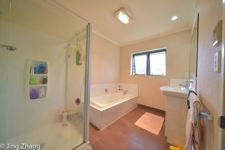 Photo of property in 161 Pacific Drive, Fitzherbert, Palmerston North, 4410