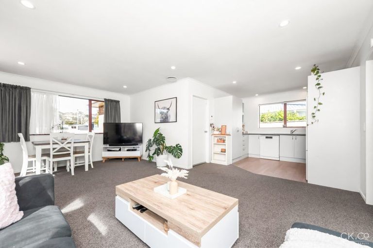 Photo of property in 19 Phar Lap Grove, Trentham, Upper Hutt, 5018