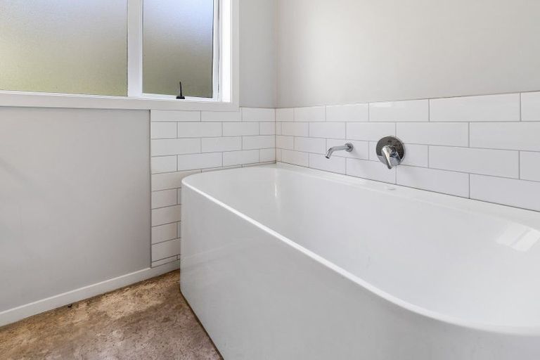 Photo of property in 33a Totara View Road, Wakefield, 7095