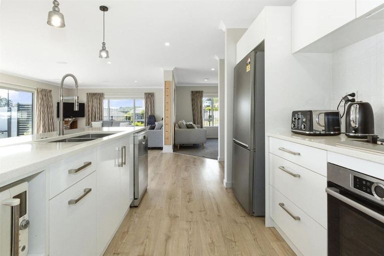 Photo of property in 35 Margaret Shields Avenue, Aotea, Porirua, 5024