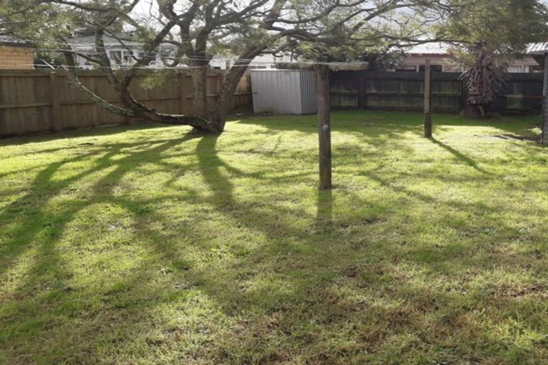 Photo of property in 24 Freyberg Avenue, Papatoetoe, Auckland, 2104