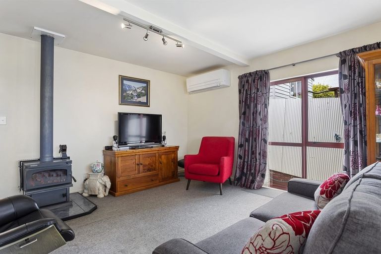 Photo of property in 31 Exeter Street, Lyttelton, 8082