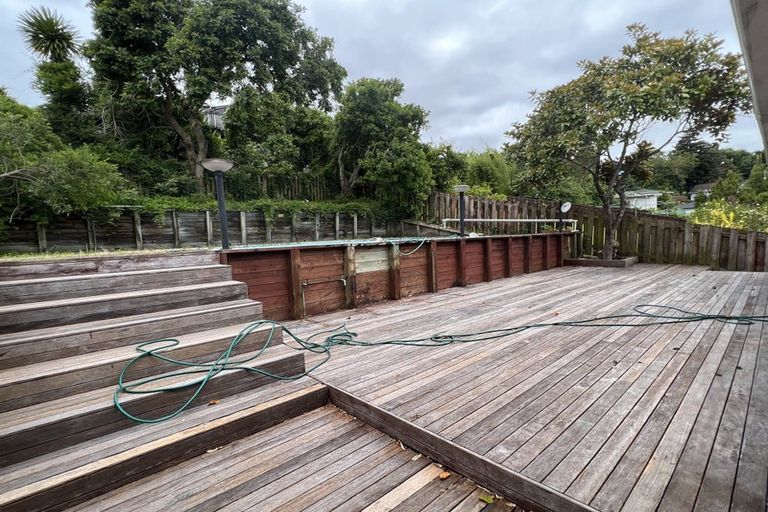 Photo of property in 15 Oaktree Avenue, Browns Bay, Auckland, 0630